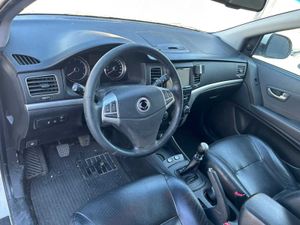 SsangYong Korando D20T Limited Plus GT 4x2  - Foto 8