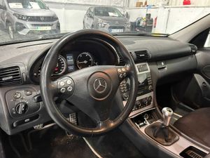 Mercedes Clase C C 200 CDI ELEGANCE - Foto 6