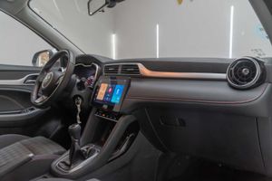 MG ZS 1.5 Comfort - Foto 23