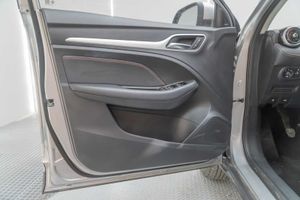 MG ZS 1.5 Comfort - Foto 17