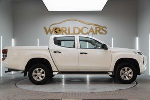 Mitsubishi L200 pickup doble cabina d/c 220 di-d m-pro  - Foto 4