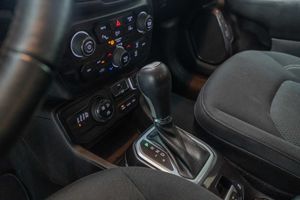Jeep Renegade Limited 1.3 PHEV 140kW (190CV) AT AWD - Foto 16