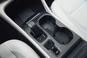 Volvo XC40 2.0 T4 AWD Momentum Auto  - Foto 14
