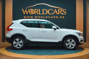 Volvo XC40 2.0 T4 AWD Momentum Auto  - Foto 3