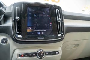 Volvo XC40 2.0 T4 AWD Momentum Auto  - Foto 13