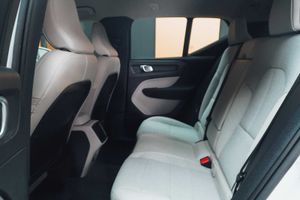 Volvo XC40 2.0 T4 AWD Momentum Auto  - Foto 12