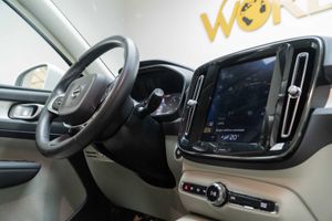 Volvo XC40 2.0 T4 AWD Momentum Auto  - Foto 21