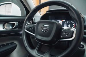 Volvo XC40 2.0 T4 AWD Momentum Auto  - Foto 8