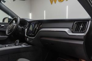 Volvo XC60 2.0 D4 AWD R-Design B Auto  - Foto 22