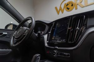 Volvo XC60 2.0 D4 AWD R-Design B Auto  - Foto 21