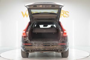 Volvo XC60 2.0 D4 AWD R-Design B Auto  - Foto 9