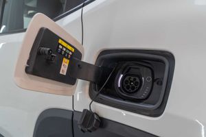 Jeep Renegade Limited 1.3 PHEV 140kW (190CV) AT AWD  - Foto 11