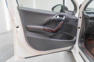 Peugeot 208 1.2 puretech 110 allure s&s  - Foto 16