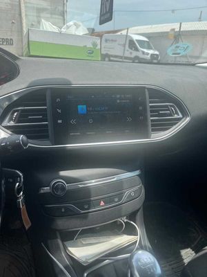 Peugeot 308 SW Allure 1.5 BlueHDi 96KW (130CV)  - Foto 5