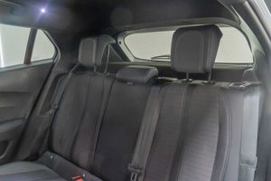 Peugeot 2008 Allure Puretech 130 S&S EAT8  - Foto 19