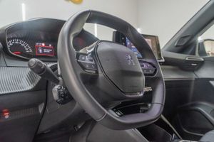 Peugeot 2008 Allure Puretech 130 S&S EAT8  - Foto 12