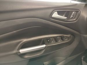 Ford Kuga  trend 2.0 tdci 4x2 120cv m6vel  - Foto 7