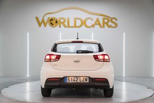 Kia Rio 1.2 DPi 62kW (84CV) Concept  - Foto 6