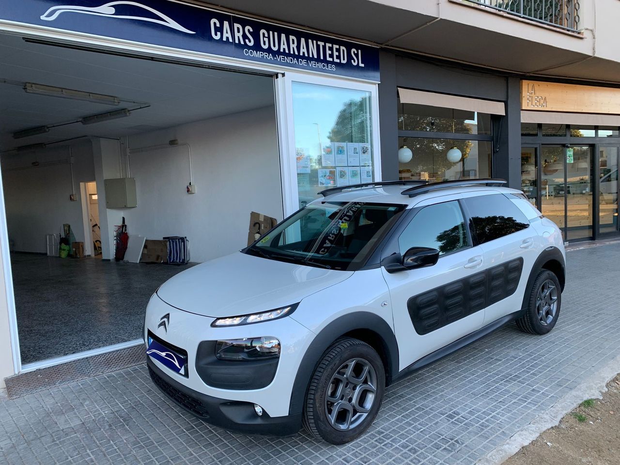 Citroën C4 Cactus e-HDi Shine AUT  - Foto 1