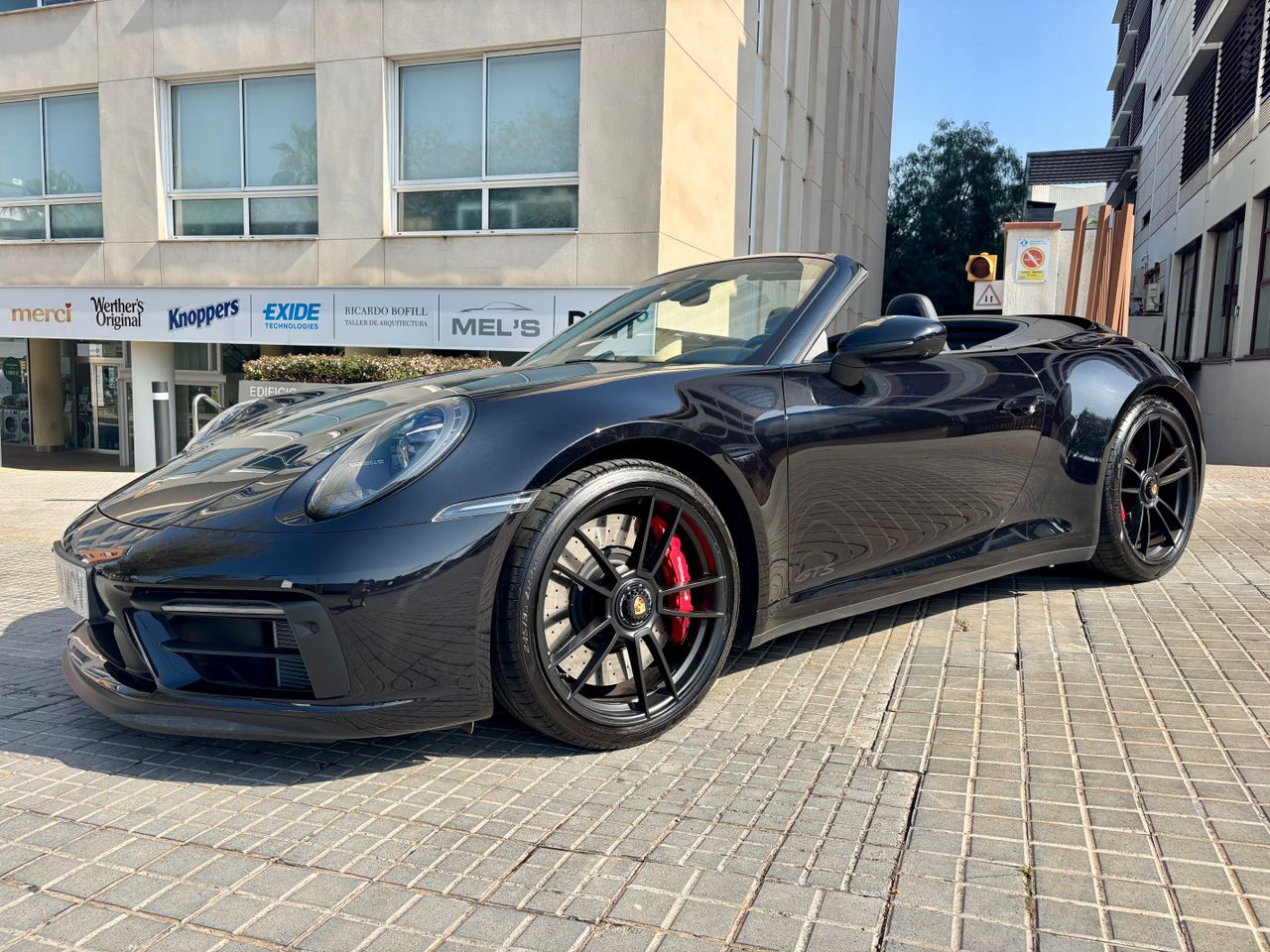 Porsche 911 Carrera GTS Cabrio   - Foto 1