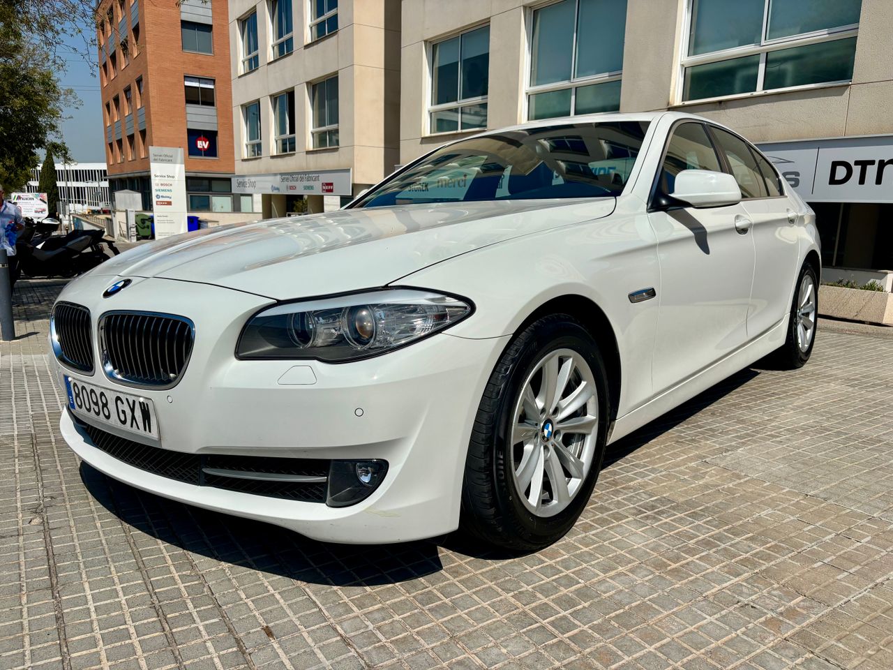 BMW Serie 5 523i aut 190cv   - Foto 1