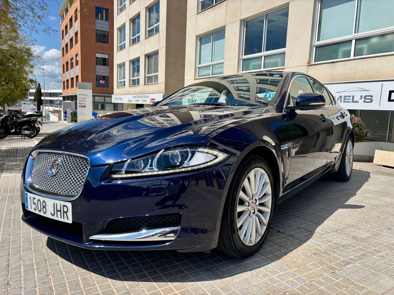 Jaguar XF 2.2d 200cv   - Foto 1