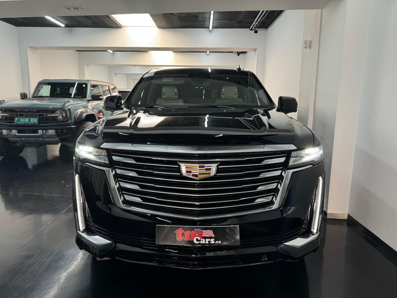 Cadillac Escalade ESV Luxury Premium   - Foto 1