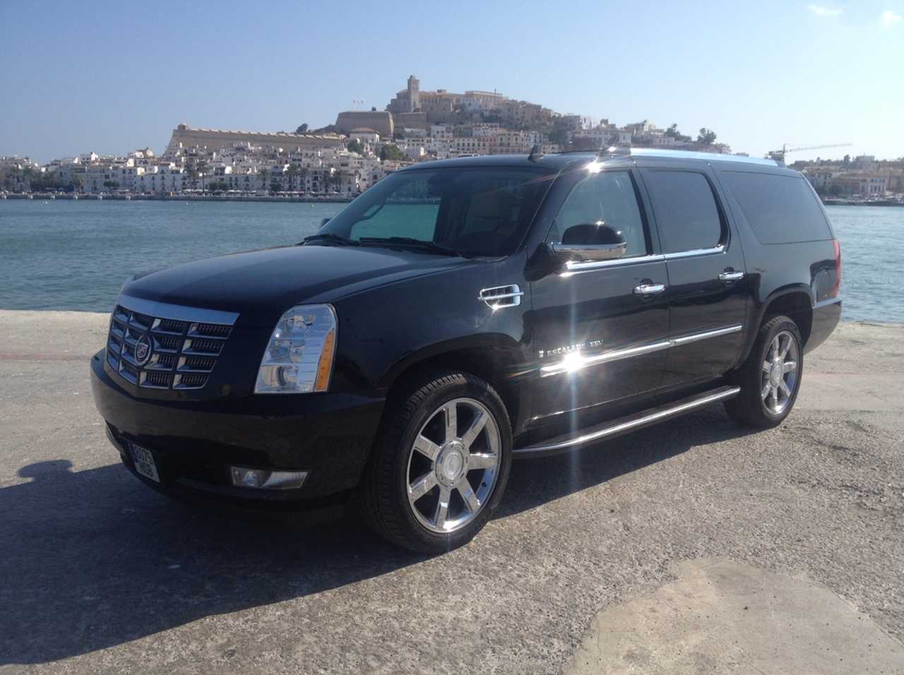 Cadillac Escalade  ESV   - Foto 1