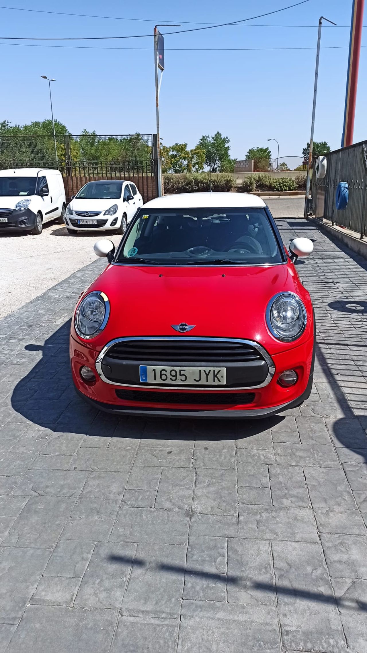 MINI One 1.6D   - Foto 1