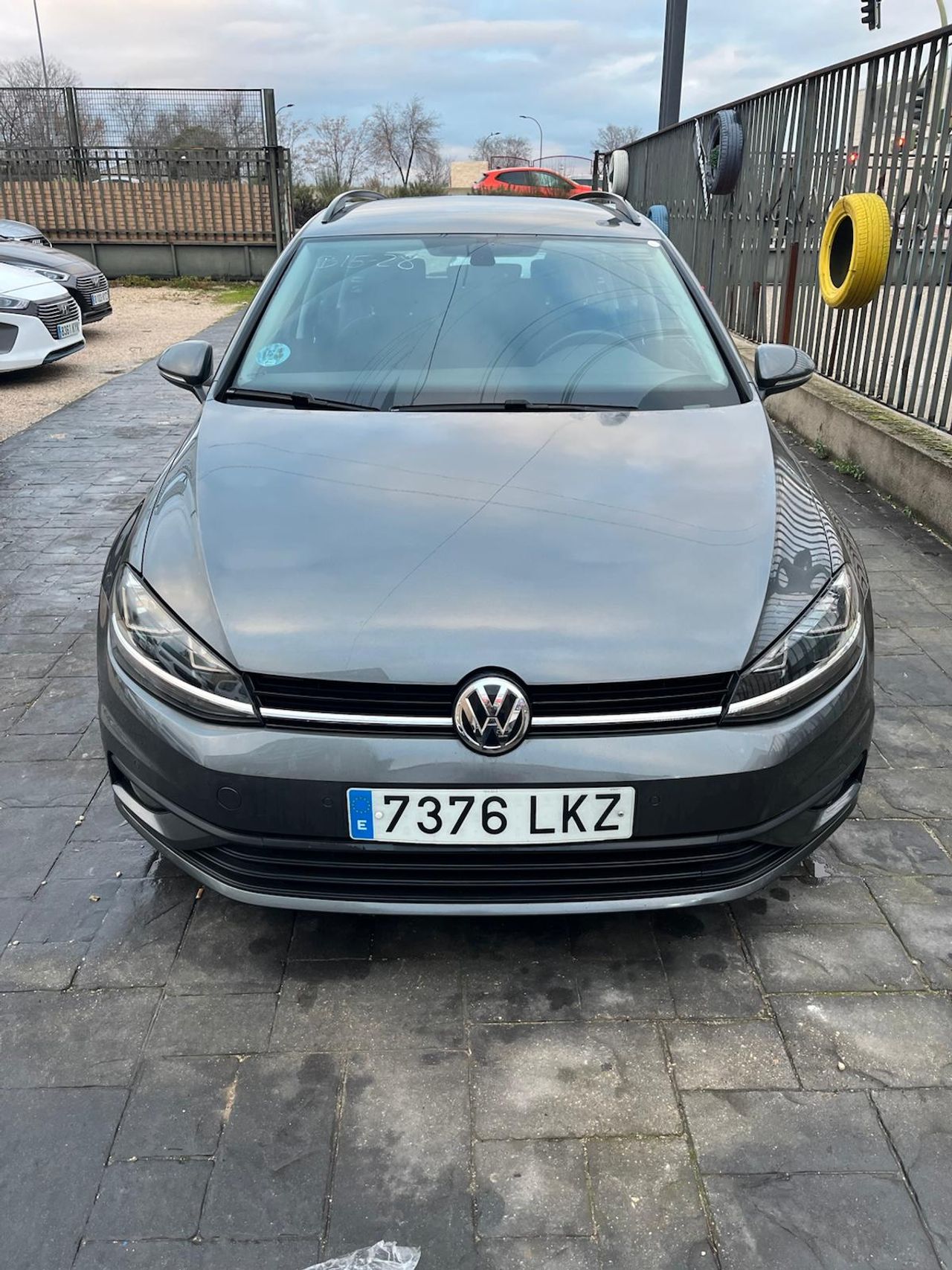 Volkswagen Golf 1.6 TDI   - Foto 1