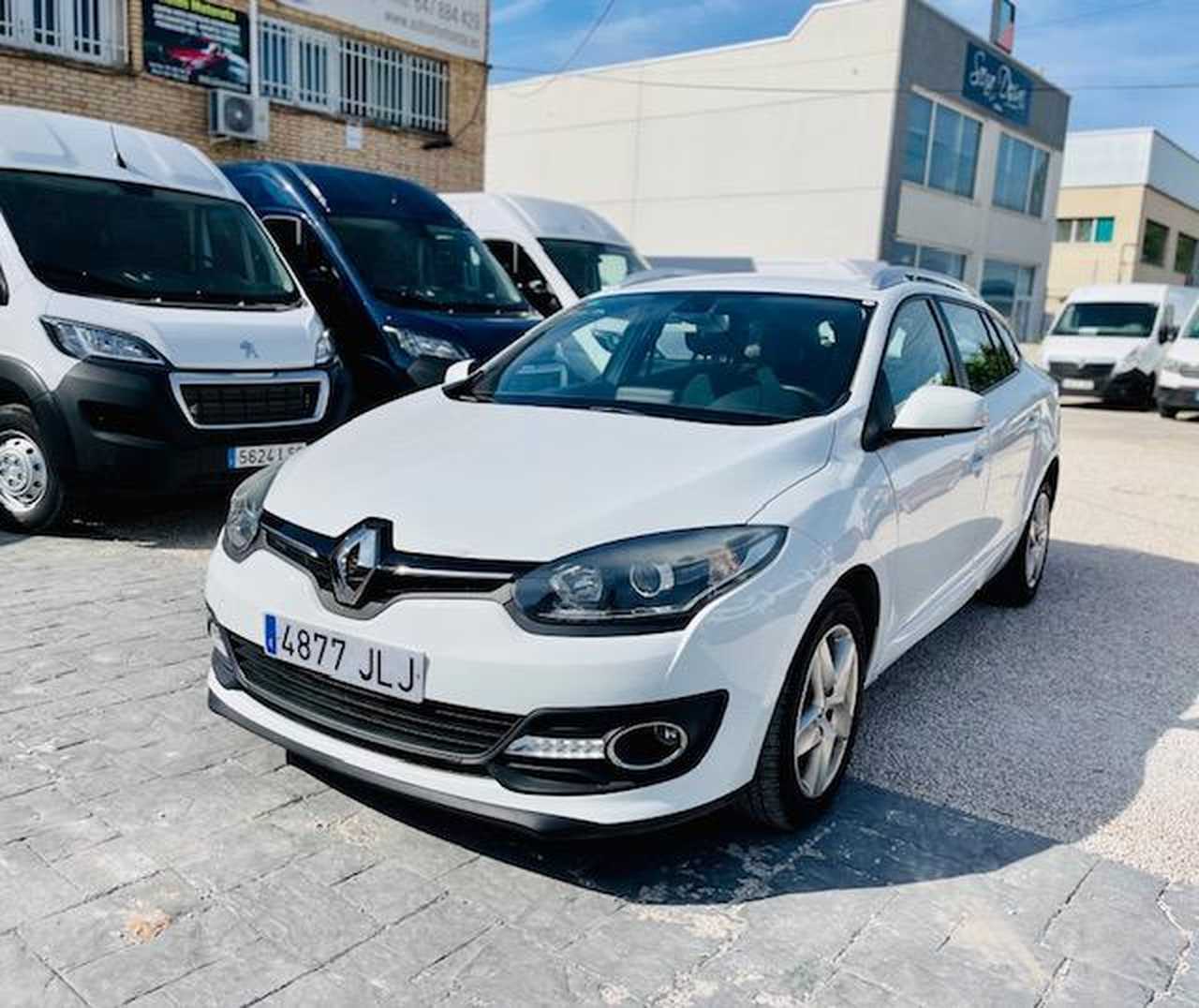 Renault Megane Sport Tourer 1.5DCI 95 ENERGY BUSINESS ECO2 E6  - Foto 1