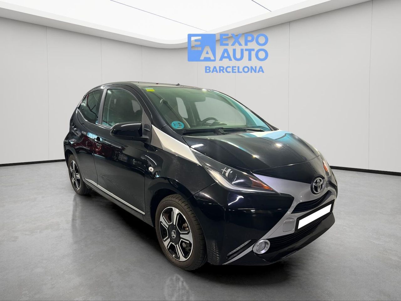 Toyota Aygo 1.0 X-Play 70cv.  - Foto 1