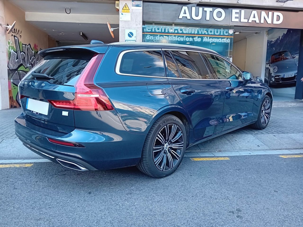 Volvo V60 RECHARGE T6 R-DESIGN AWD   - Foto 1