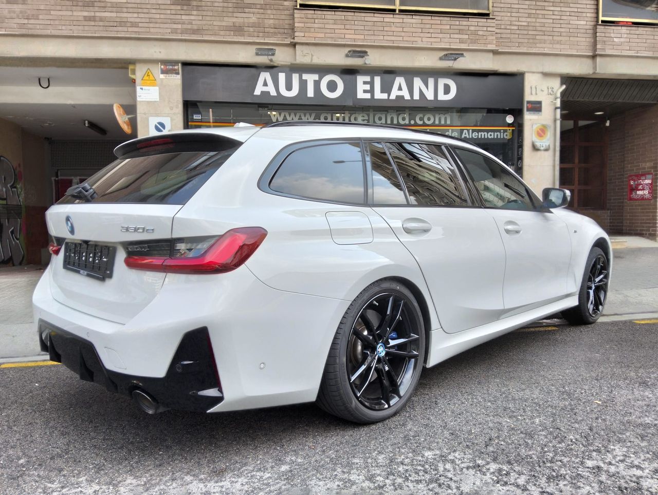 BMW Serie 3 330e Touring M   - Foto 1