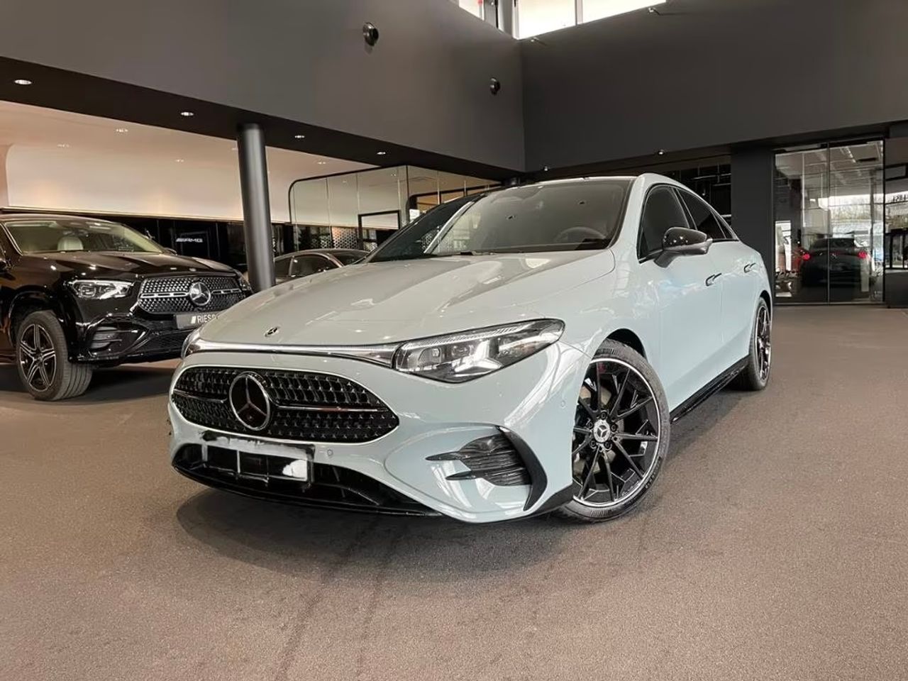 Mercedes Clase CLA 200 AMG  - Foto 1