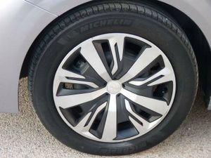 Peugeot 208 1.2 PURETECH ACTIVE 75 CV  - Foto 31