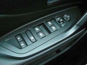 Peugeot 308 Allure Pack SW Hybrid 180 EAT8  - Foto 8