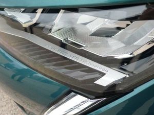 Peugeot 308 Allure Pack SW Hybrid 180 EAT8  - Foto 48