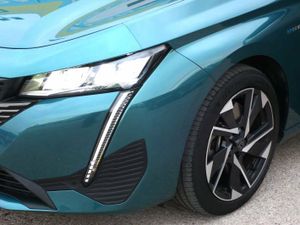 Peugeot 308 Allure Pack SW Hybrid 180 EAT8  - Foto 47