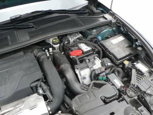 Peugeot 308 Allure Pack SW Hybrid 180 EAT8  - Foto 51