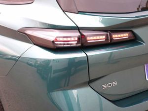 Peugeot 308 Allure Pack SW Hybrid 180 EAT8  - Foto 44