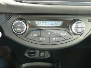 Toyota Yaris HYBRID 100H 1.5 ACTIVE  - Foto 12