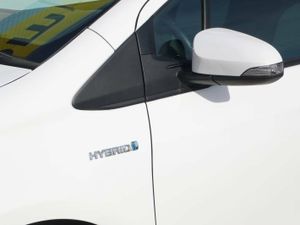 Toyota Yaris HYBRID 100H 1.5 ACTIVE  - Foto 29