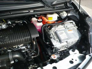 Toyota Yaris HYBRID 100H 1.5 ACTIVE  - Foto 33