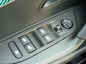 Peugeot 2008 ALLURE PACK BLUE HDI 110CV  - Foto 8