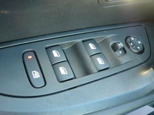 Peugeot 2008 1.2 PureTech S&S Allure 130cv  - Foto 25