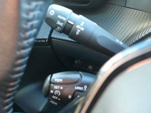 Peugeot 2008 1.2 PureTech S&S Allure 130cv  - Foto 26