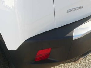 Peugeot 2008 1.2 PureTech S&S Allure 130cv  - Foto 11