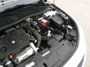 Peugeot 308 Nuevo 308 5P Active Pack BlueHDi 130 S&S MAN  - Foto 39