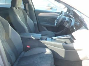 Peugeot 308 SW Hybrid 180 eEAT8 GT  - Foto 13
